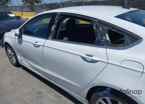 2017 Ford Fusion Hybrid Se из США, поврежденный, VIN 3FA6P0LU3HR326980